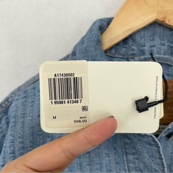 ~Levi's Women's 90's Trucker Jacket NWT M - Picture 3 of 7